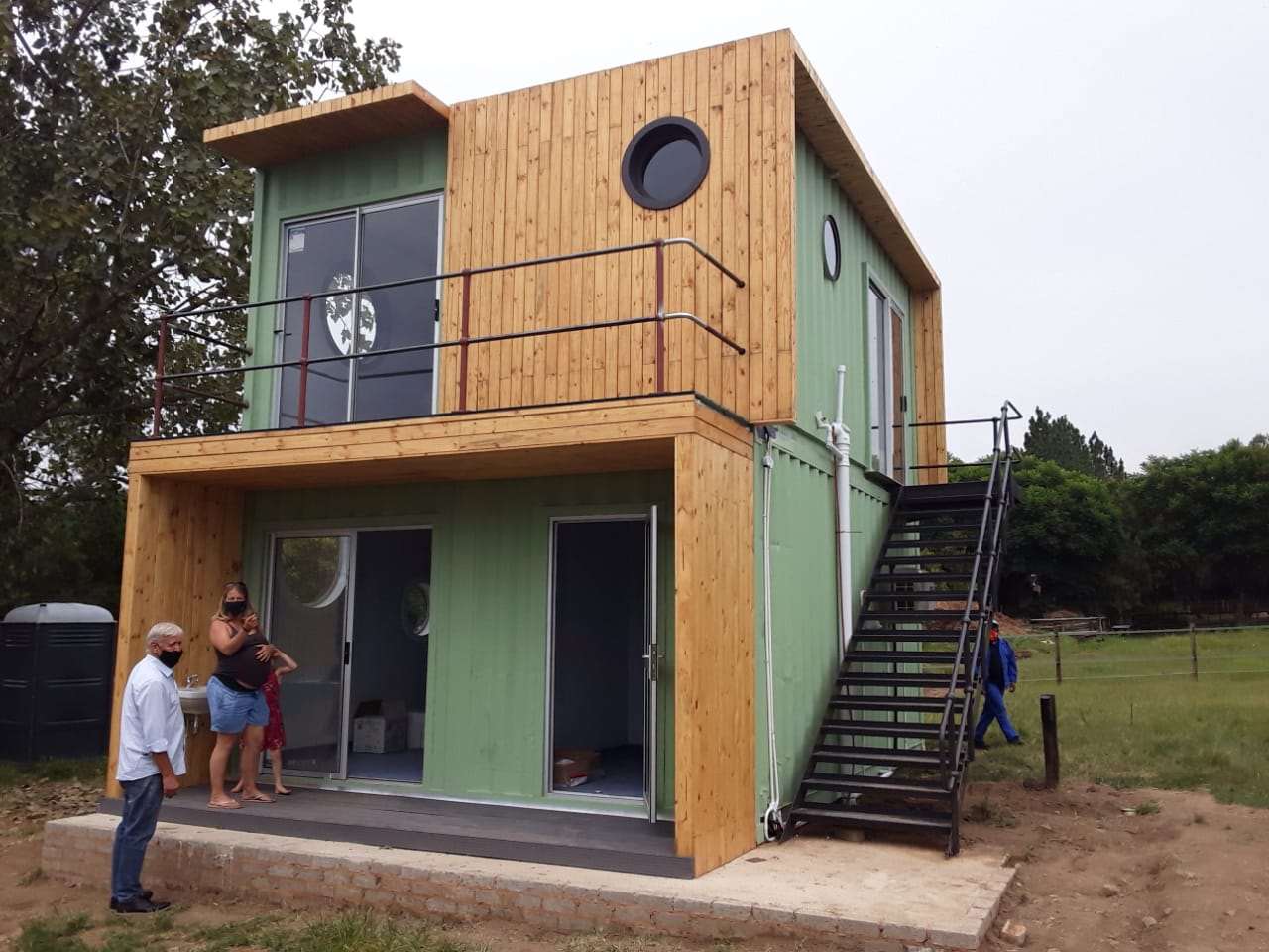 Container structure 4